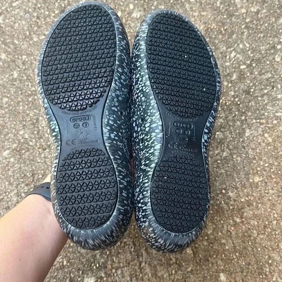 Crocs Womens At Work™ Graphic Flat Slip Resistant Black Women’s Size 7 - Picture 7 of 8